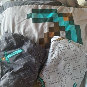 Full size Minecraft sheet set.